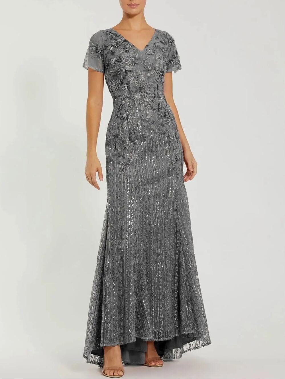 MAC DUGGAL Embellished V Neck Cap Sleeve Trumpet Gown Size 6 Dark Grey 20282
